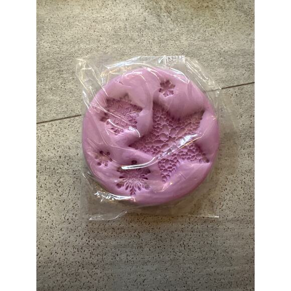 Silicone Push Molds Resin Clay Soap Candle Chocolate Lot Of 7 - Picture 2 of 7